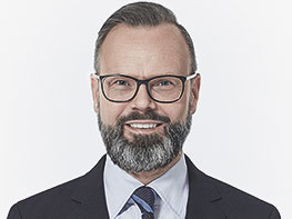 Andrej Arnold, sales